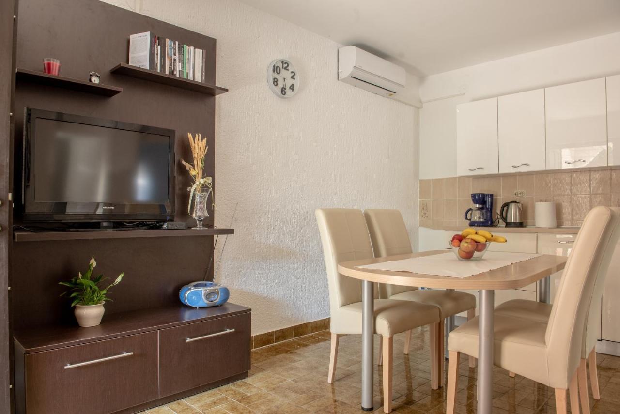 Apartament Apartman Bozica Vir Zewnętrze zdjęcie